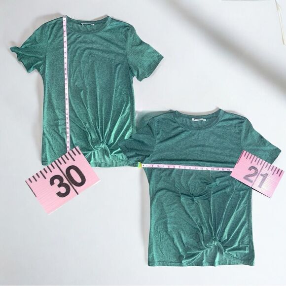 2 Green T-Shirts l 1 Twist Front l 1 Jersey Style l Short-sleeve l Plus l VGUC - Picture 4 of 12